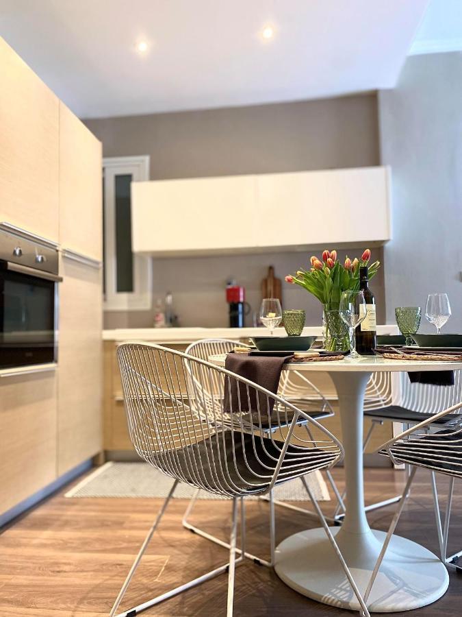 Ultimate Downtown Athens Escape Apartment ภายนอก รูปภาพ